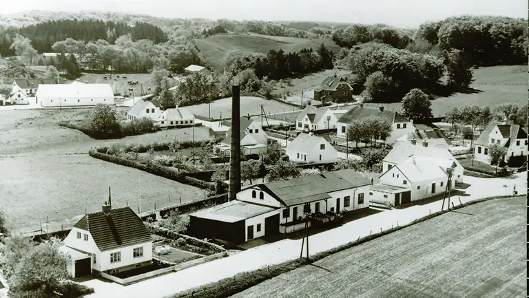 Billedet viser luftfoto af Vogn, ca. 1950